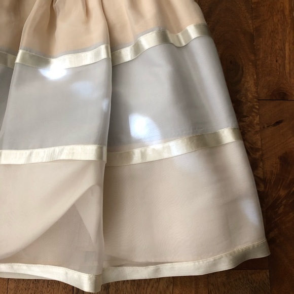 Gold Fancy Dress - Picture 4 of 8